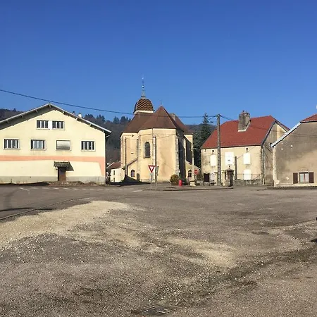 Au Pied De *
